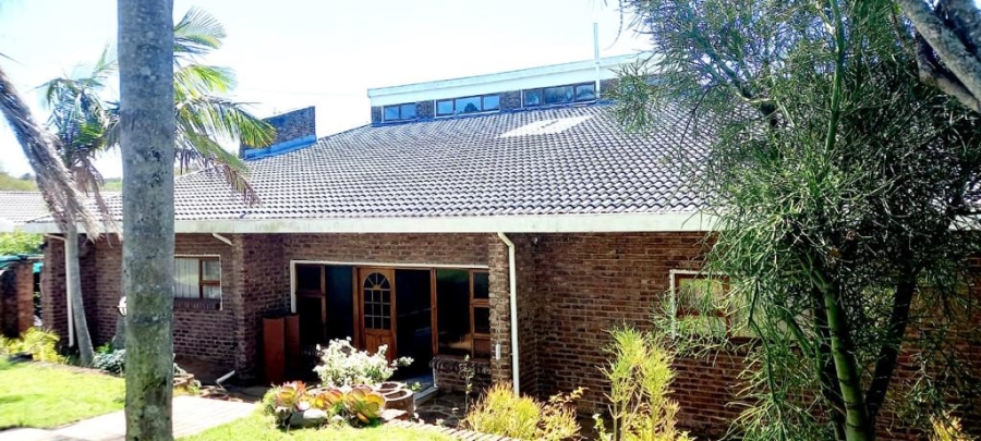 5 Bedroom Property for Sale in Beacon Bay North Eastern Cape